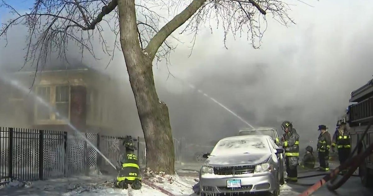 2 Chicago firefighters injured while fighting house fire in Grand ...