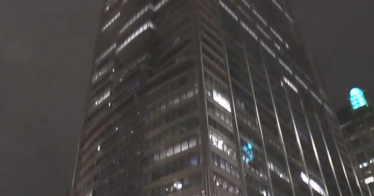 Woman found dead in downtown high-rise office - CBS Chicago