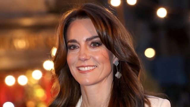 cbsn-fusion-kate-middleton-in-hospital-after-planned-abdominal-surgery-thumbnail-2607439-640x360.jpg 