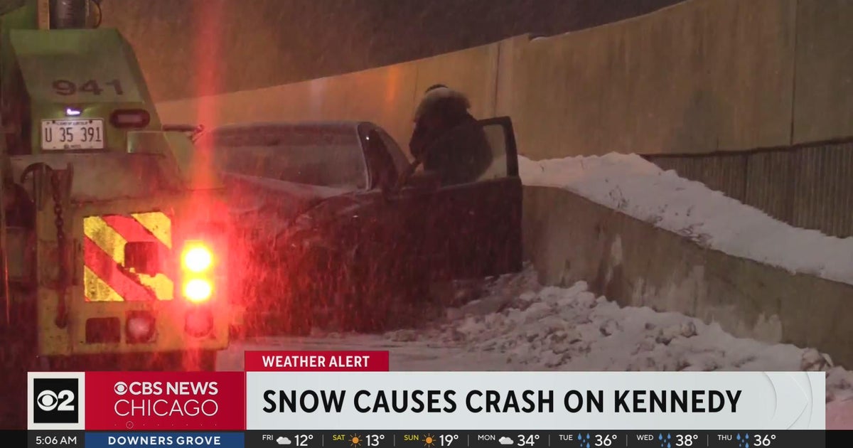 Snow causes Kennedy crash - CBS Chicago