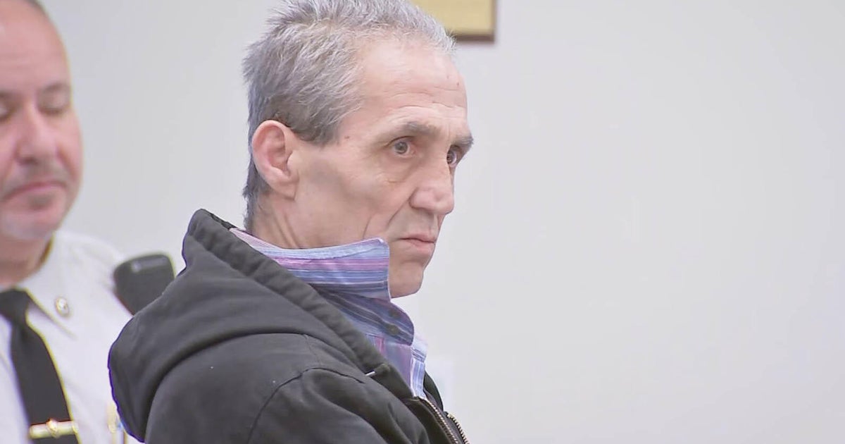 Man charged immediately after dying of lover at Patriots video game suggests “Of program I am harmless” Man charged immediately after dying of lover at Patriots video game suggests “Of program I am harmless”