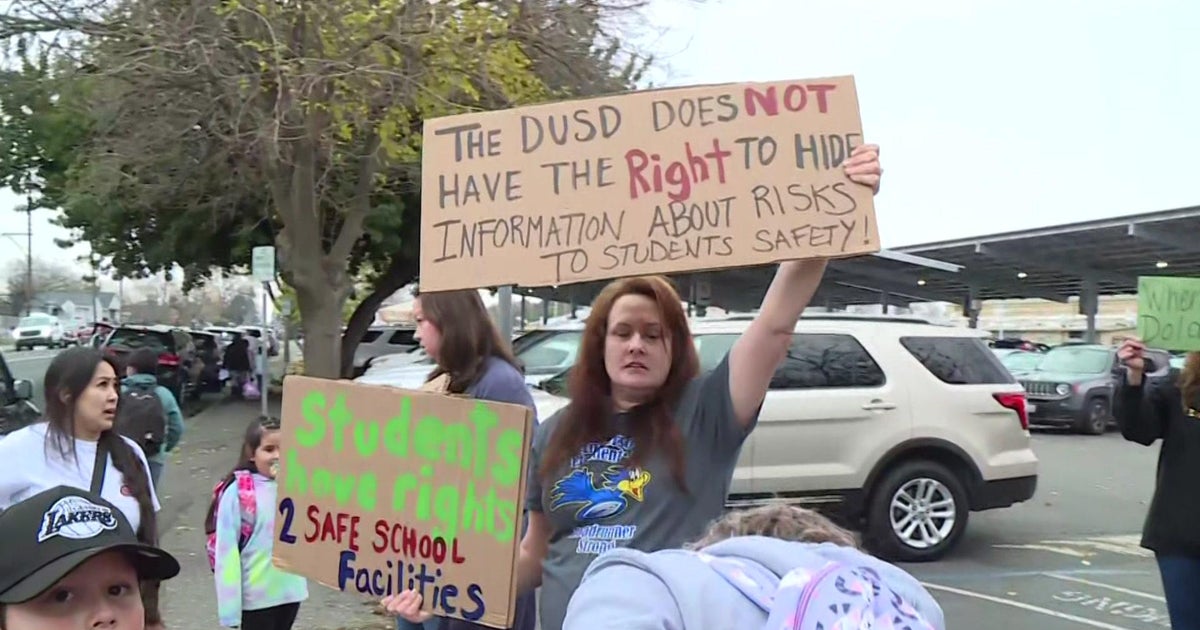 Parents voice outrage at Dixon school board meeting over electrical issue at local school