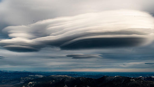 lenticular-clouds.jpg 