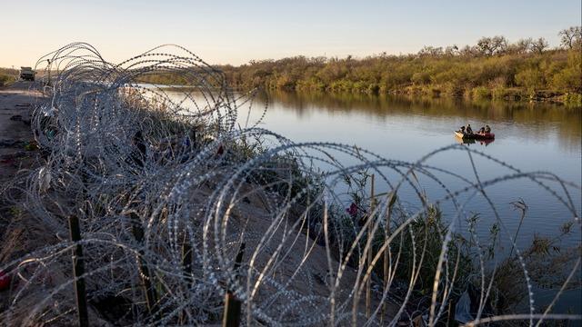 cbsn-fusion-senate-working-on-new-border-deal-thumbnail-2623030-640x360.jpg 