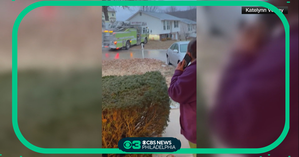 Fire truck slides on ice near St. Louis, MO - CBS Philadelphia