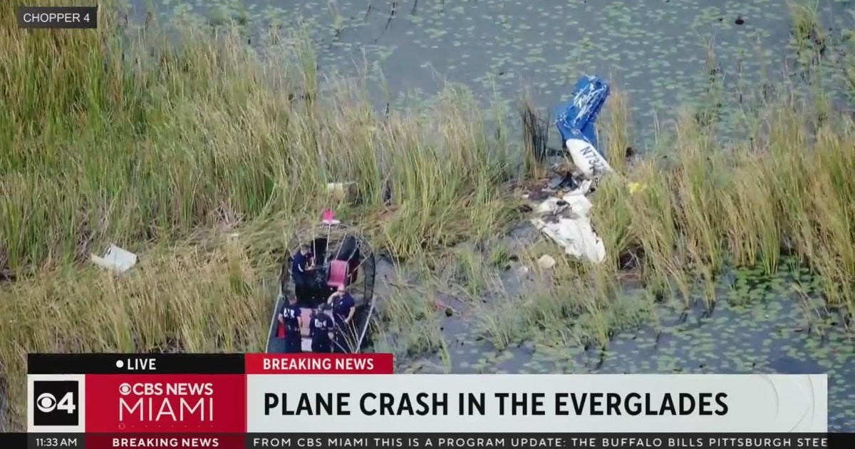 Two dead in Everglades aircraft crash Two dead in Everglades aircraft crash