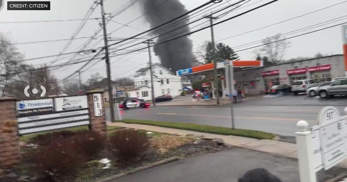 Crews battle warehouse fire in North Brunswick New Jersey CBS New York