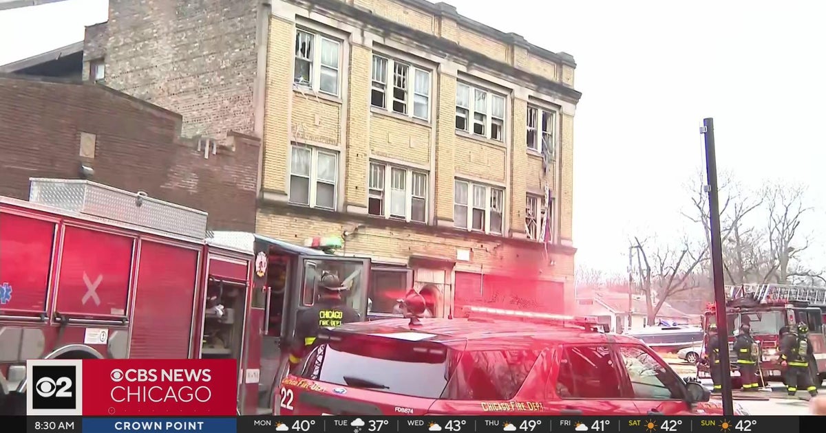 Crews battle 2-alarm fire on Chicago's South Side - CBS Chicago