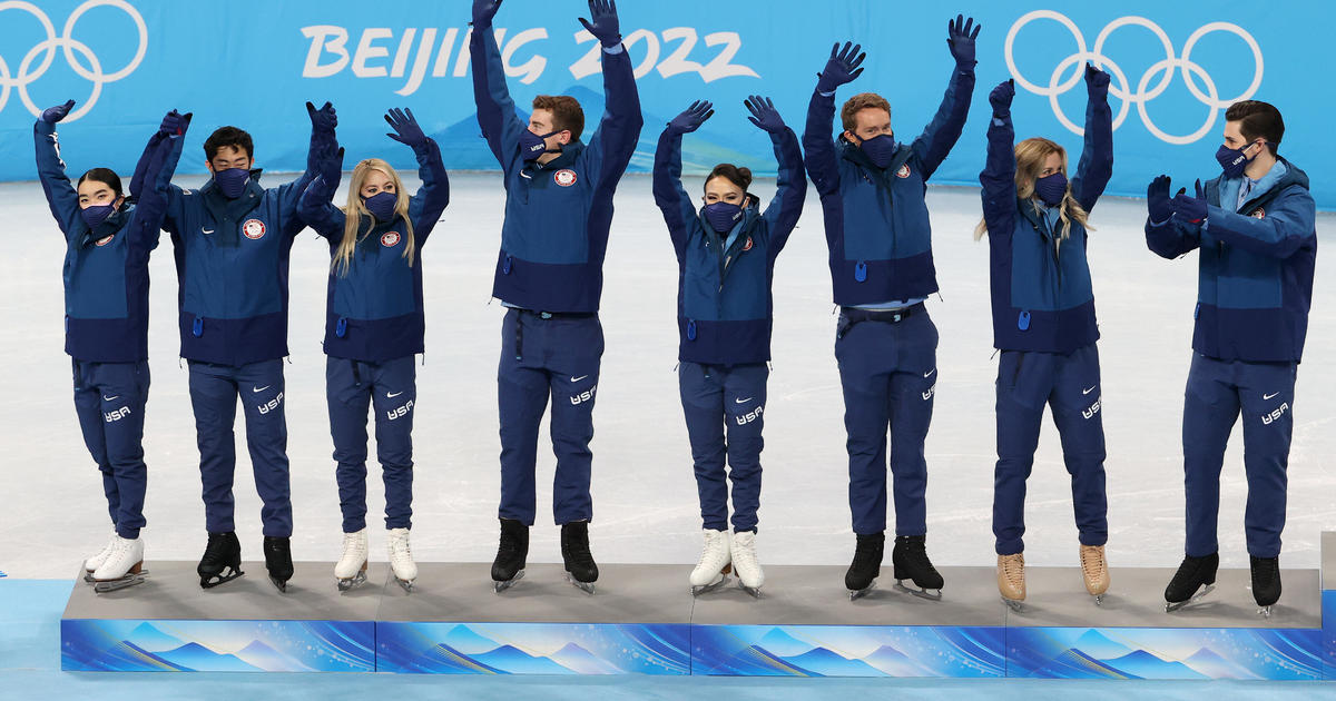 Отборът на САЩ получава златен олимпийски медал 2 години след Игрите в Пекин, след като руски скейтър беше забранен