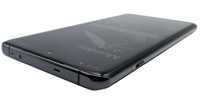 OnePlus 12 Smartphone Review 