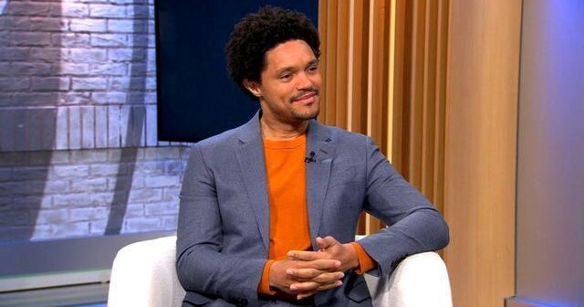 Pembawa acara Grammy, Trevor Noah, berbicara tentang apa yang membuat perannya 'sangat menakutkan' Pembawa acara Grammy, Trevor Noah, berbicara tentang apa yang membuat perannya 'sangat menakutkan'