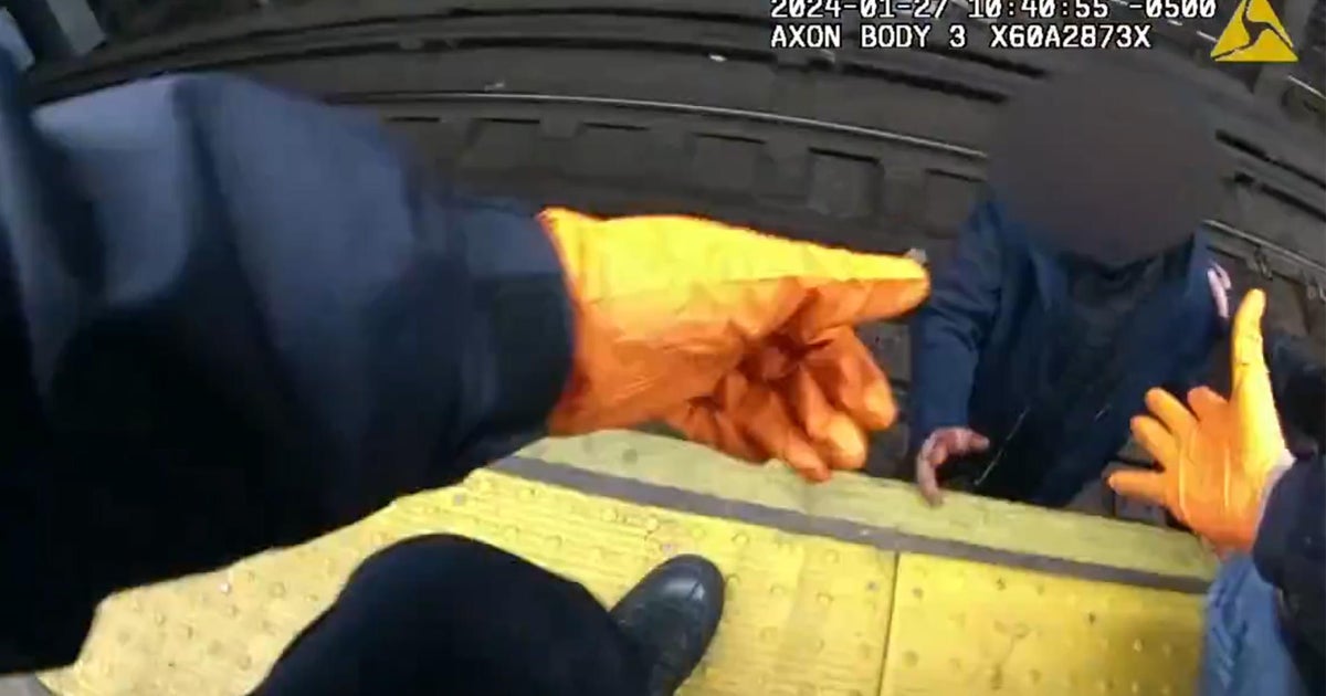Caught on video: NYPD officers rescue man from subway tracks - CBS New York