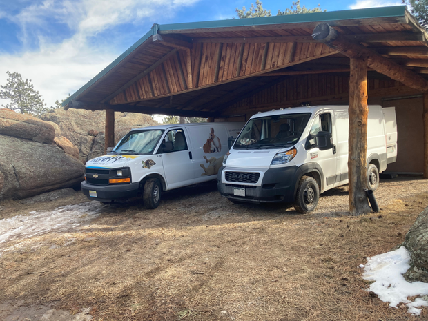 lyons-dog-ranch-3-vehicles-at-ranch-from-noco-humane-society-jpg.png 