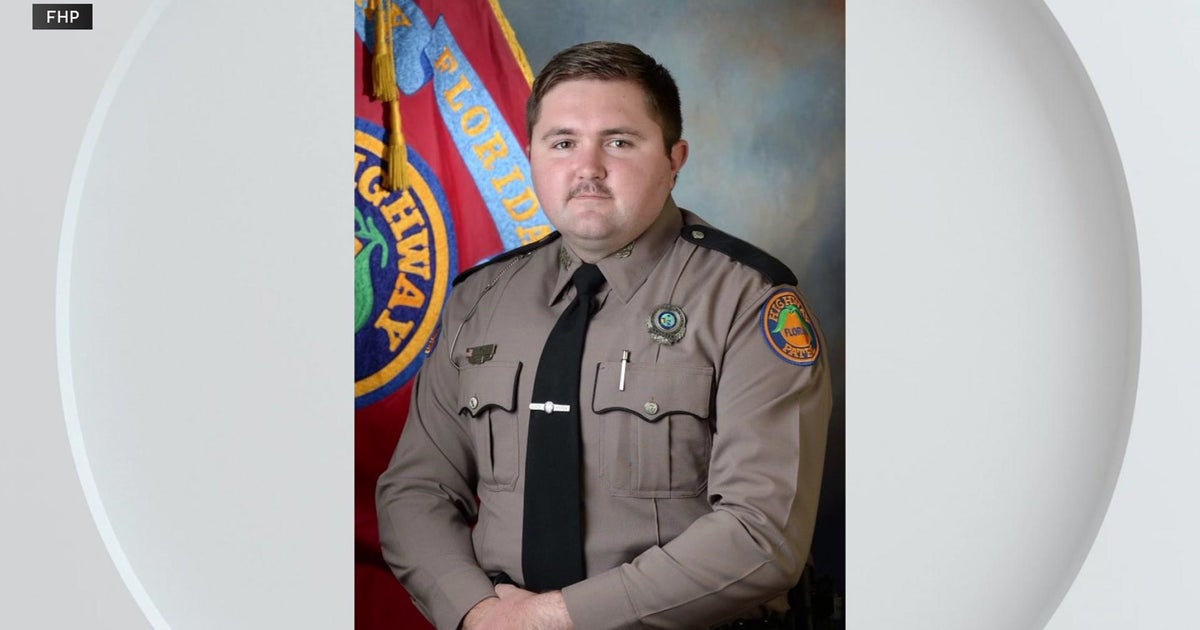 Florida trooper killed in I-95 crash in pursuit of felon Florida trooper killed in I-95 crash in pursuit of felon