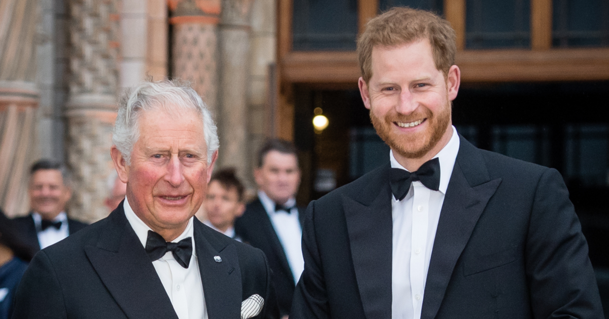 من المقرر أن يسافر الأمير هاري ليكون مع الملك تشارلز بعد تشخيص إصابة والده بالسرطان