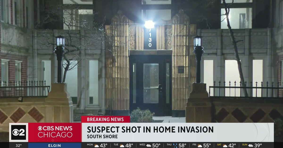 Man shot in home invasion - CBS Chicago