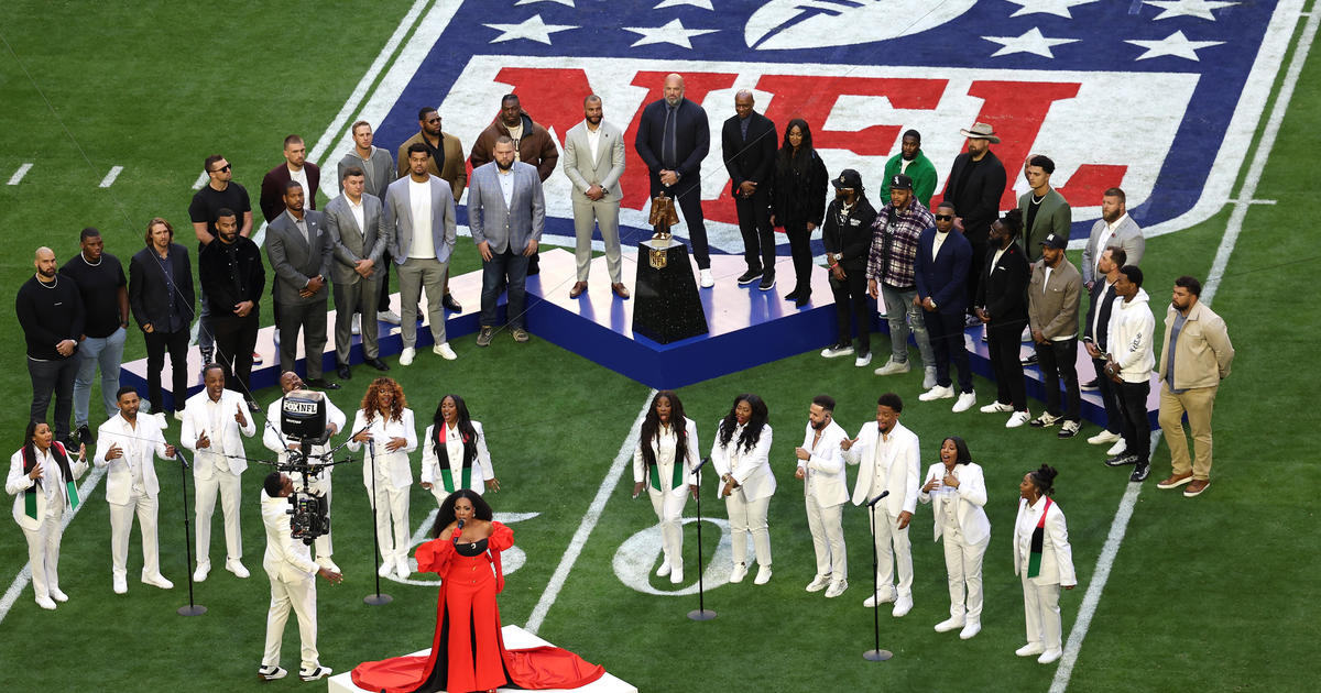 Всичко за „Lift Every Voice and Sing“, известен като черния национален химн, изпят от Andra Day на Super Bowl 2024