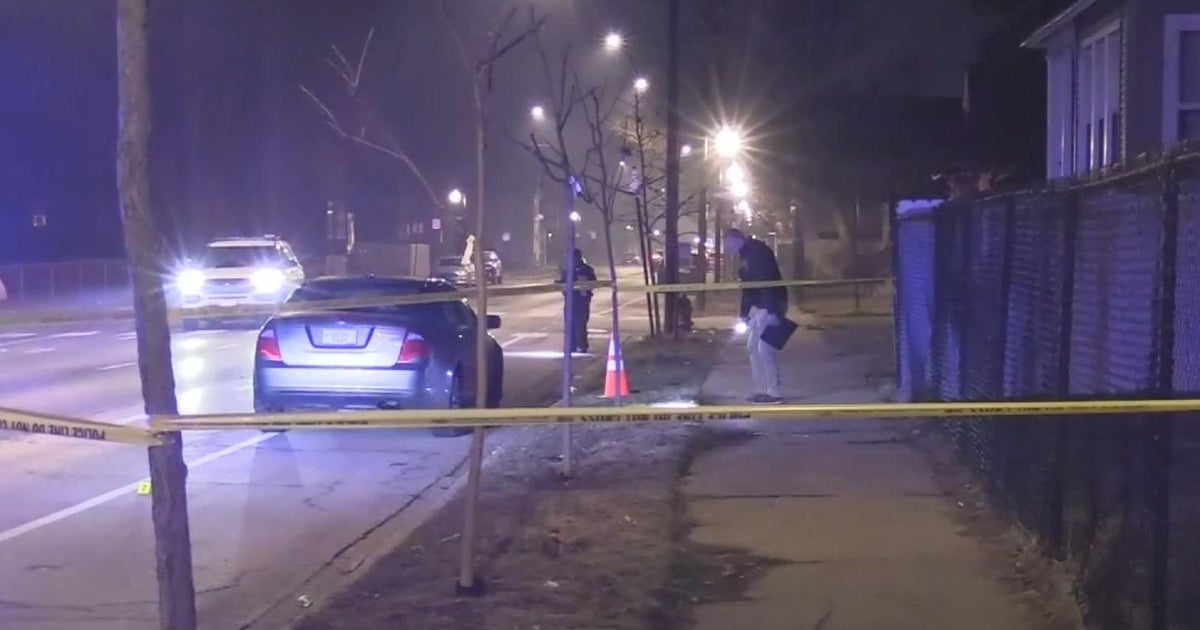 2 teen boys shot in separate Chicago shootings minutes apart - CBS Chicago