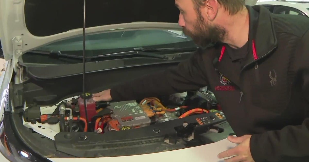 County prepares for more electric vehicles, charging stations - CBS ...