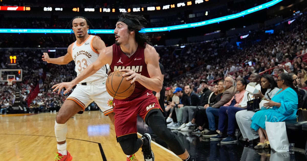 Warmth pull away late to top rated Spurs 116-104 Warmth pull away late to top rated Spurs 116-104