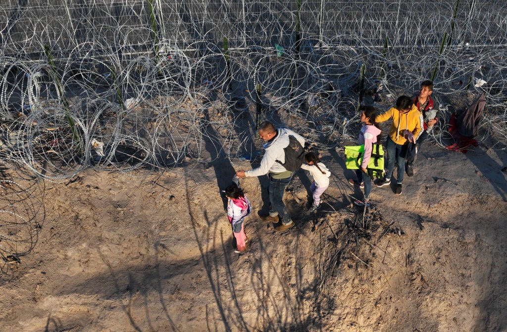 Migrant crossings fall sharply along Texas border, shifting to Arizona ...