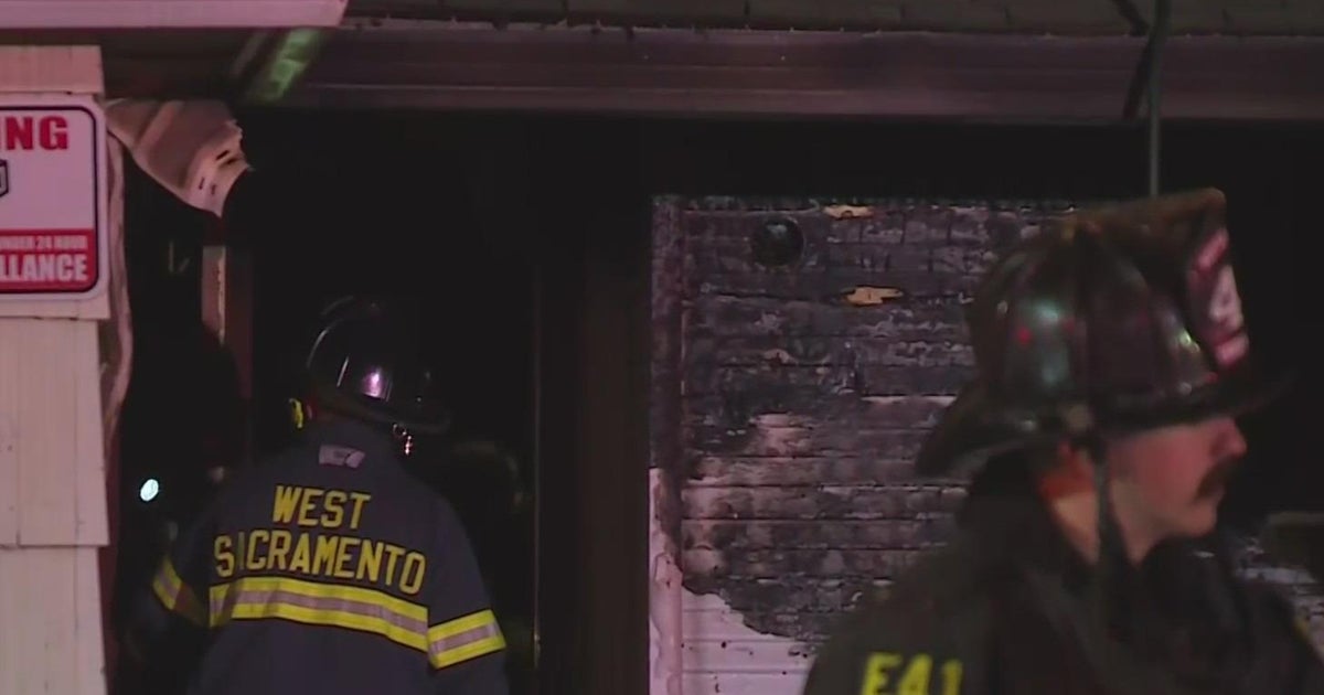 Man injured after house fire in West Sacramento