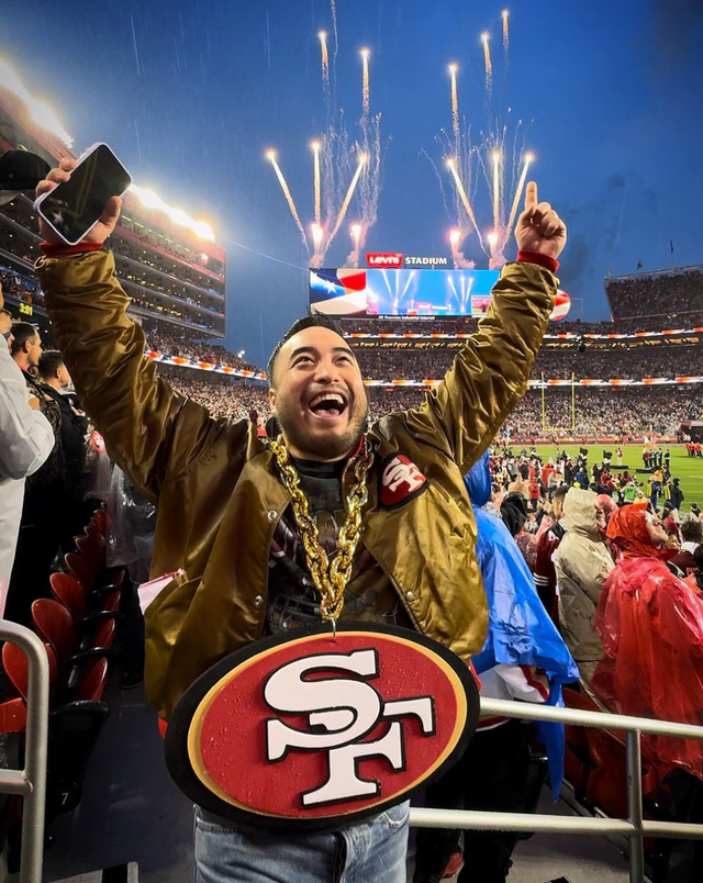 San Francisco 49ers fan Nicholas C&ugrave; 
