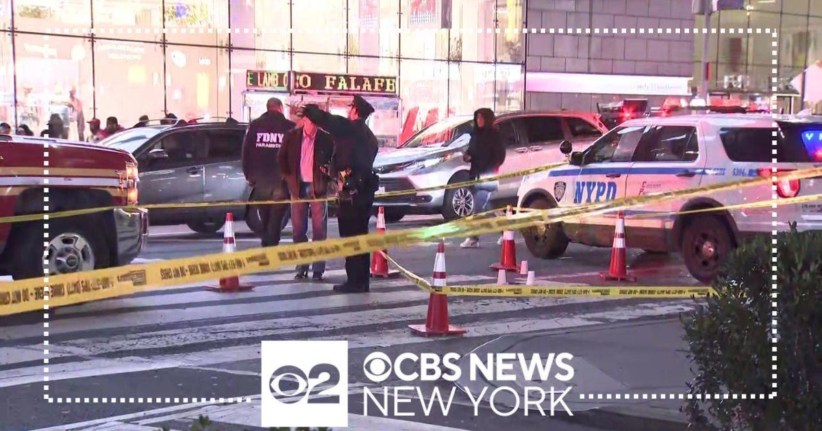 1 injured in Times Square shooting, police say - CBS New York