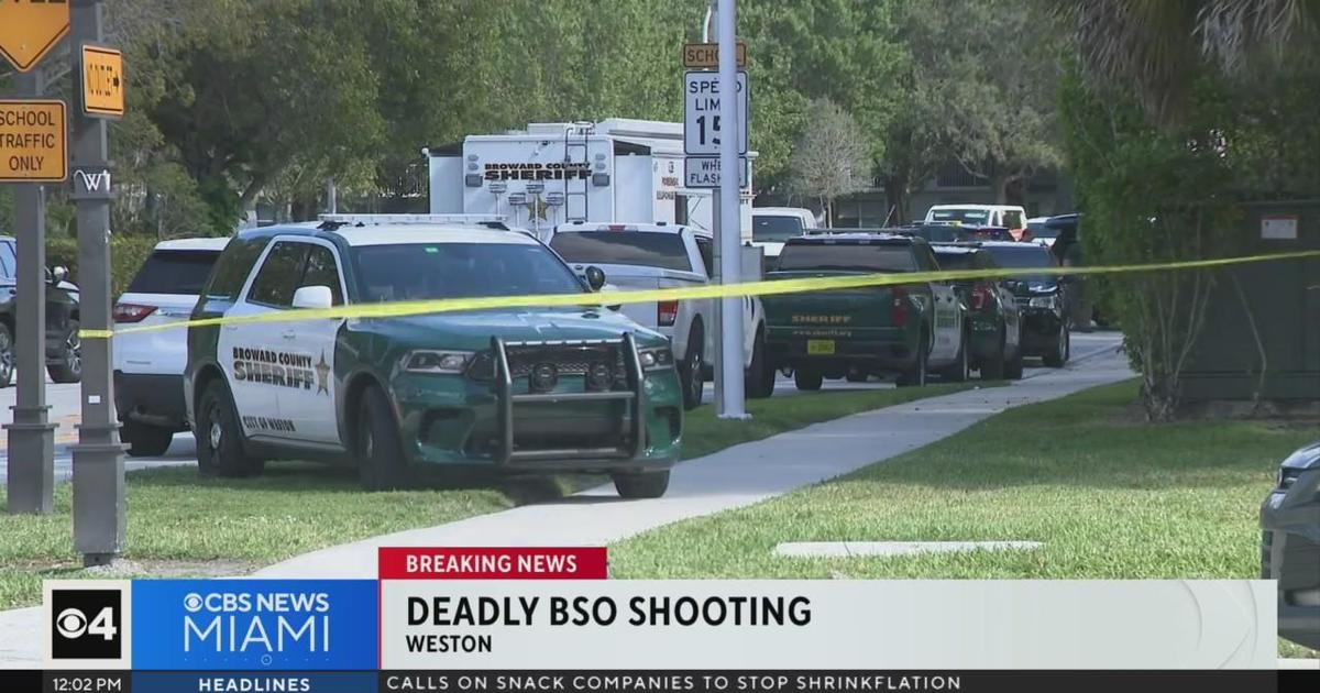Broward deputy included in lethal Weston taking pictures