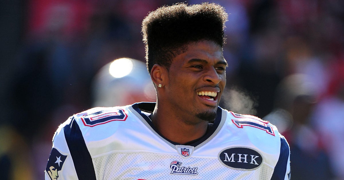 Patriots reportedly hiring Tiquan Underwood as assistant wide receiver  coach - CBS Boston