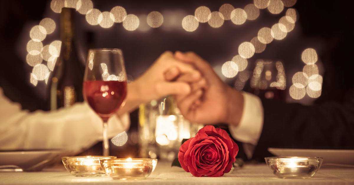 Анкета на CBS News за Свети Валентин: Повечето американци смятат, че са романтични, но какво ги прави такива?