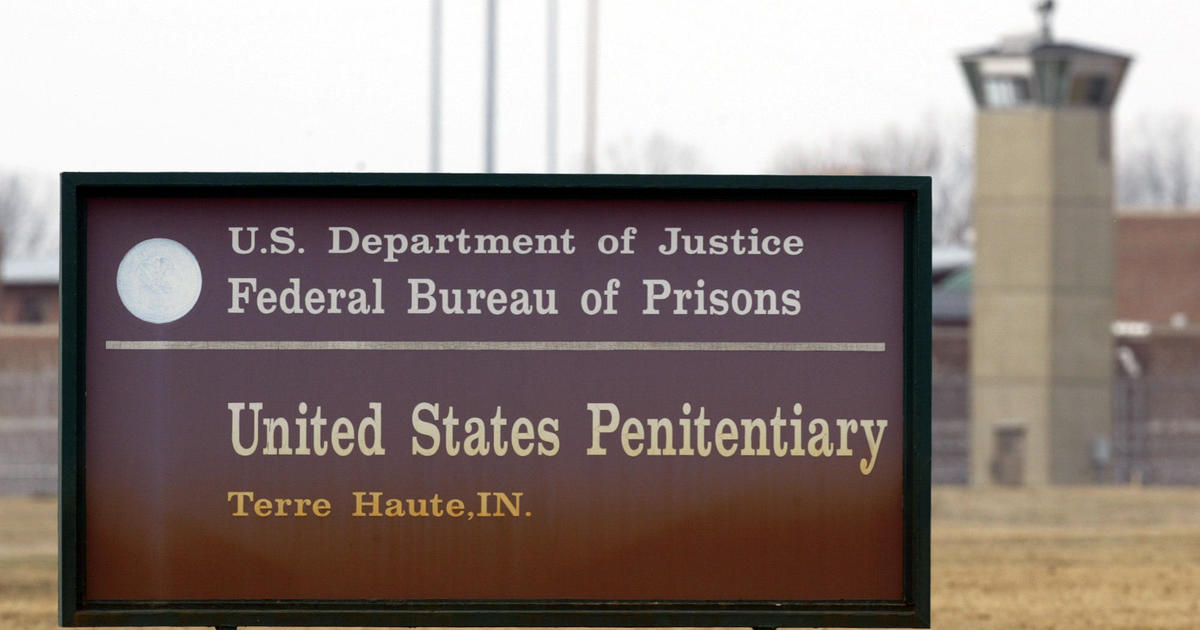Пазачът на Министерството на правосъдието издава огромен доклад за стотици смъртни случаи на затворници във федералните затвори