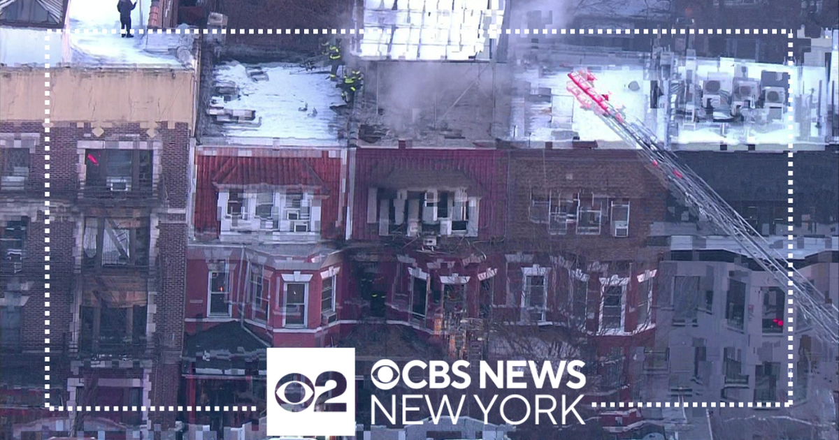 1 person critically hurt after Bronx fire - CBS New York