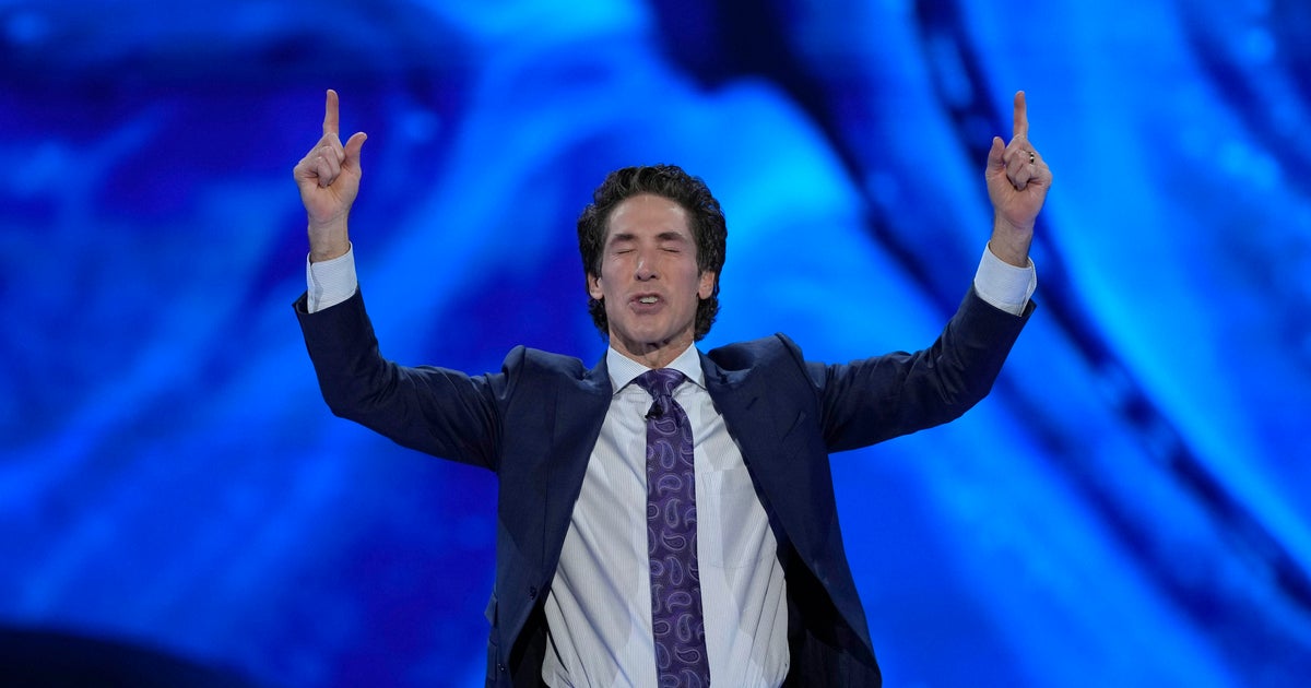 Joel Osteen’s Lakewood Church welcomes community back for healing, thanksgiving service after deadly shooting