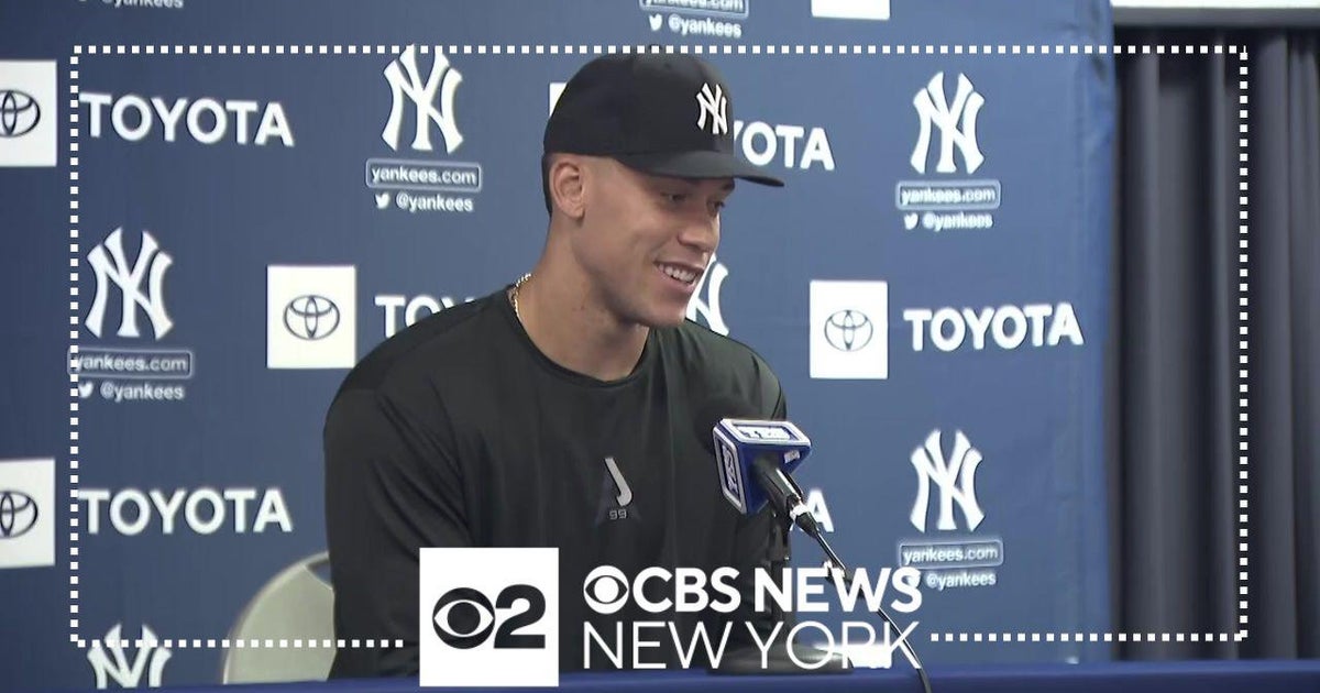 Yankees hold first full-team spring training workout - CBS New York