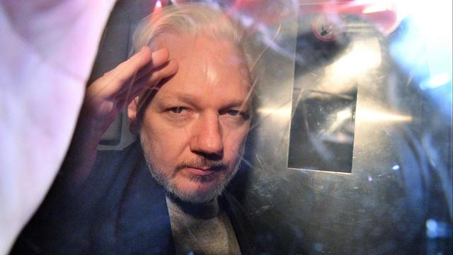 cbsn-fusion-breaking-down-julian-assange-extradition-saga-thumbnail.jpg 