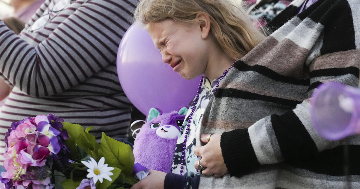 Емоционално бдение за 11-годишната Одри Кънингам, след като семеен приятел обвини в убийството й