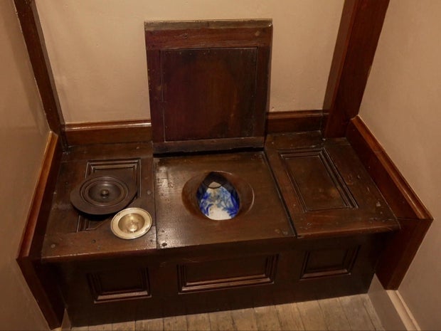 a-presidential-water-closet.jpg