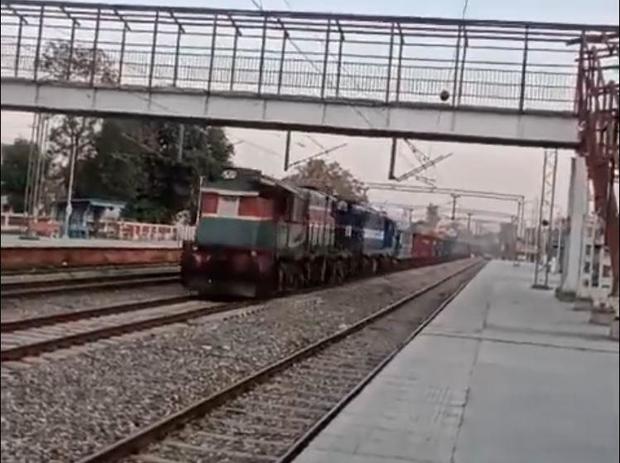 india-runaway-train-2024.jpg 