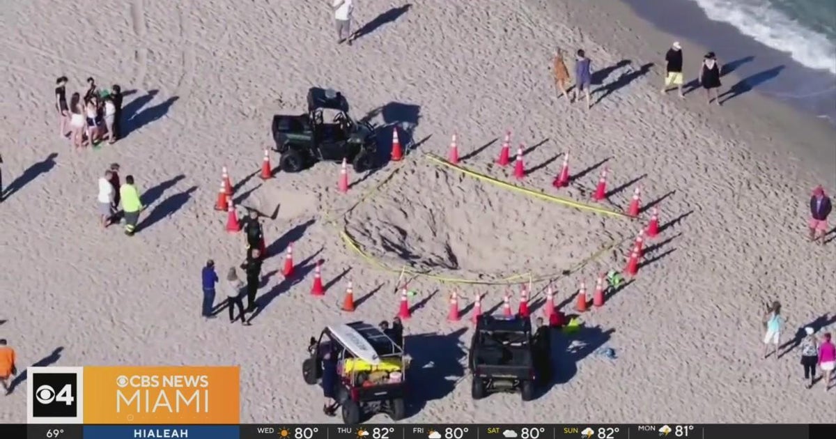 Lauderdale-by-the-Sea divided in excess of choosing lifeguards immediately after girl’s death Lauderdale-by-the-Sea divided in excess of choosing lifeguards immediately after girl’s death