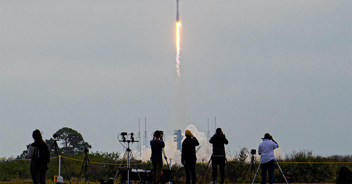 НАСА отлага ротационния полет на екипажа на космическата станция, прави път за изстрелването на SpaceX Starlink