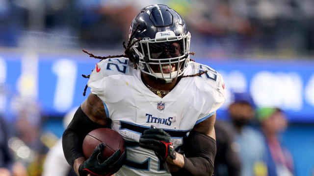 Tennessee Titans v Los Angeles Chargers 