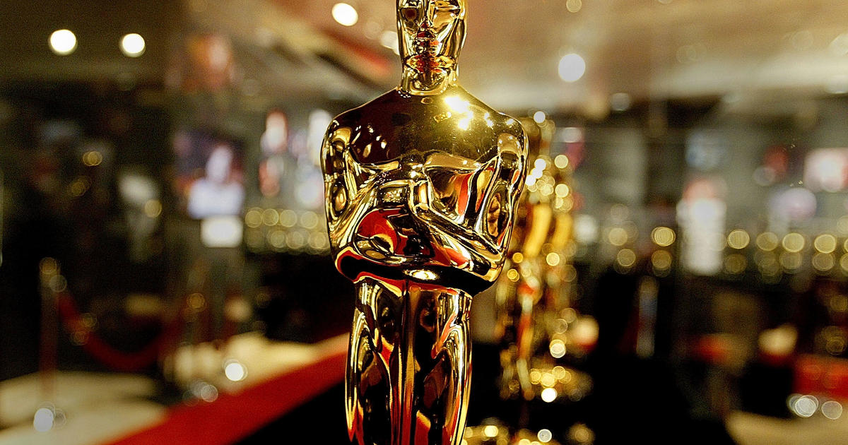 Когато водещите отворят пликове на сцената на наградите Оскар“ през