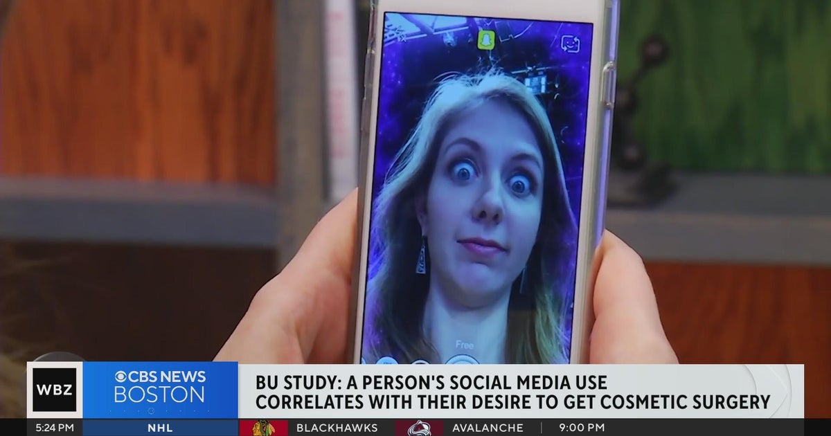 Social media use correlates with person