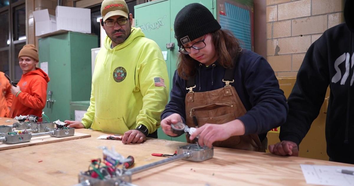 Electricians train for sustainable public works jobs at Brooklyn workshop