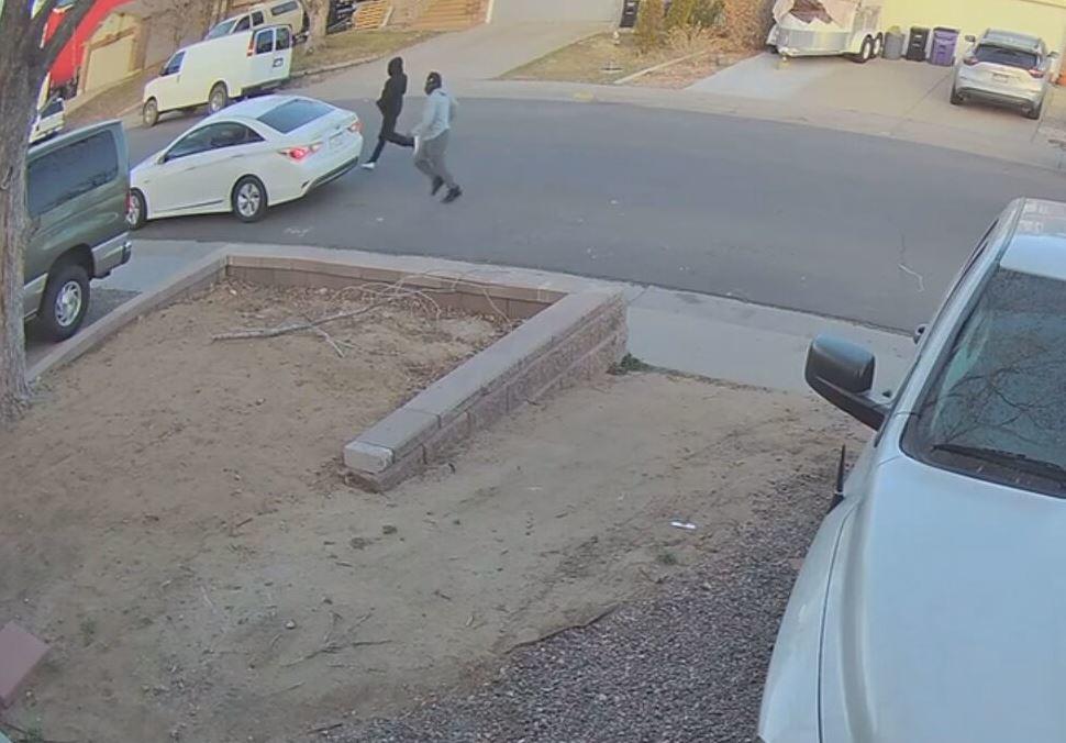 2 USPS letter carriers robbed at gunpoint in Denver's Montbello ...