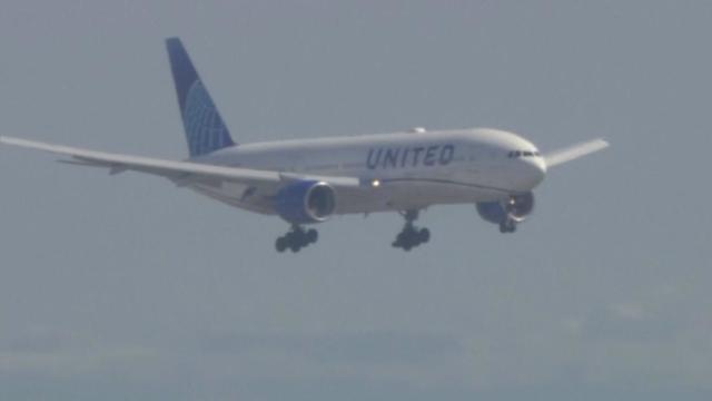 united-plane.jpg 