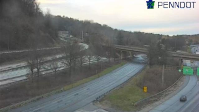 I-76 closed in Conshohocken due to overnight truck fire 