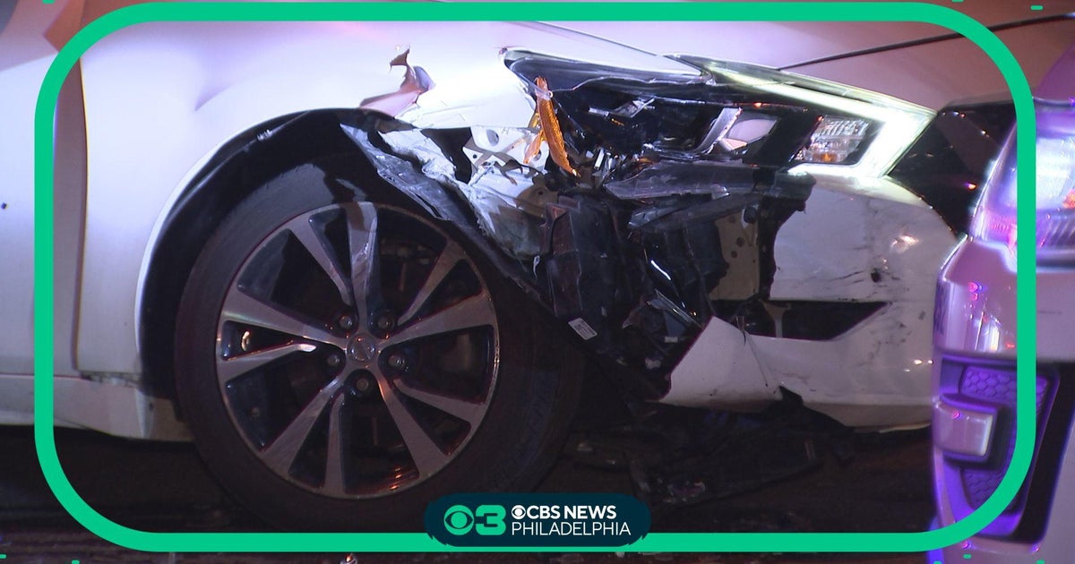 Police chase in Philadelphia ends with crash, 3 arrests - CBS Philadelphia