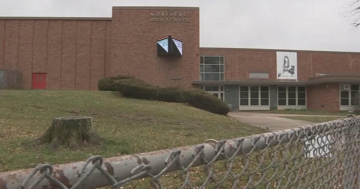 Northeast High School students returning to classroom after 8 teens shot near SEPTA bus stop - Vimarsana News